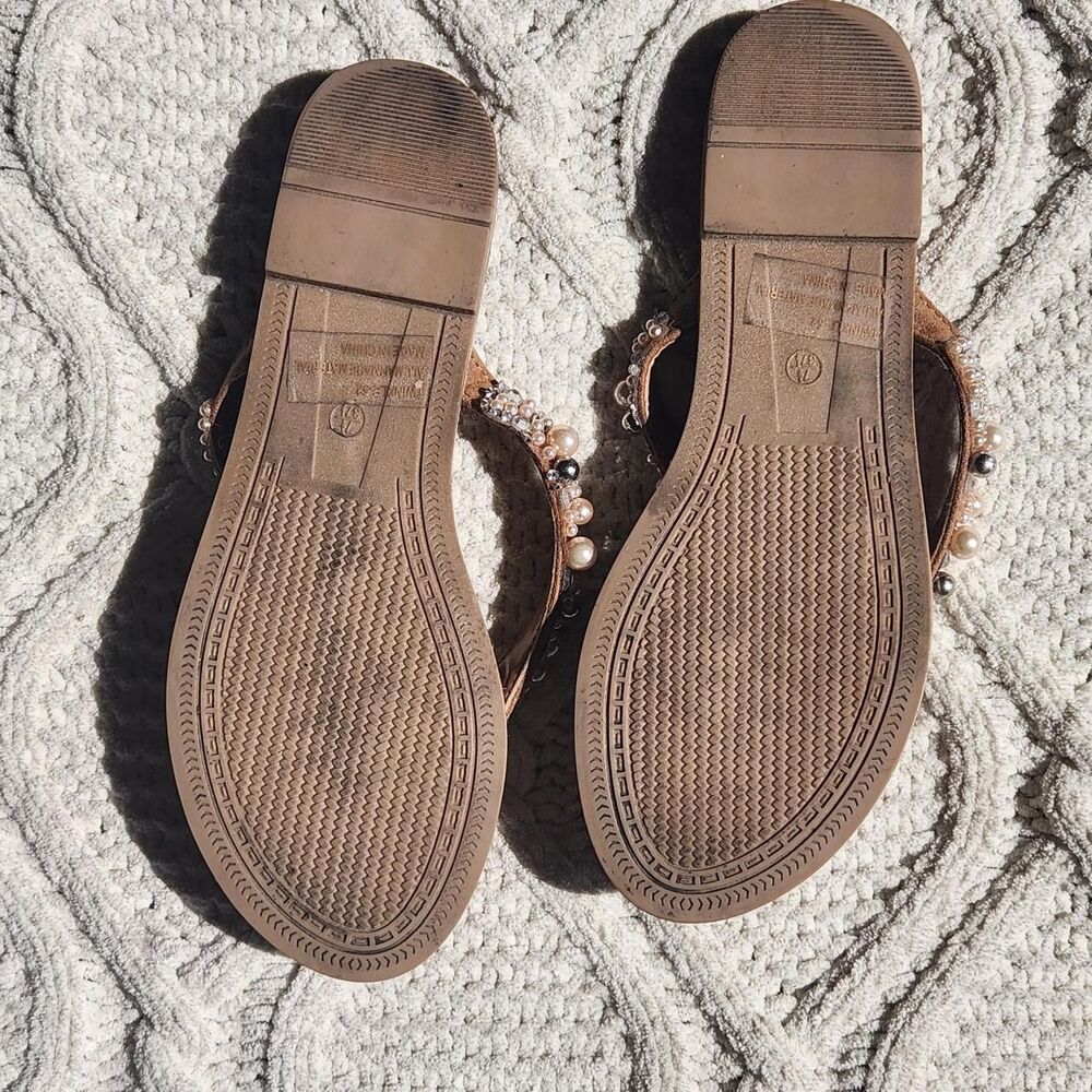 Rouge Tan and rose pink/ tan pearl embellished flip flops size 7.5 - Picture 3 of 3